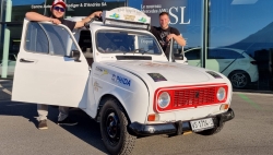 LTDS - Deux Valaisans s’apprêtent à traverser le désert marocain à bord d’une voiture des années 1960 